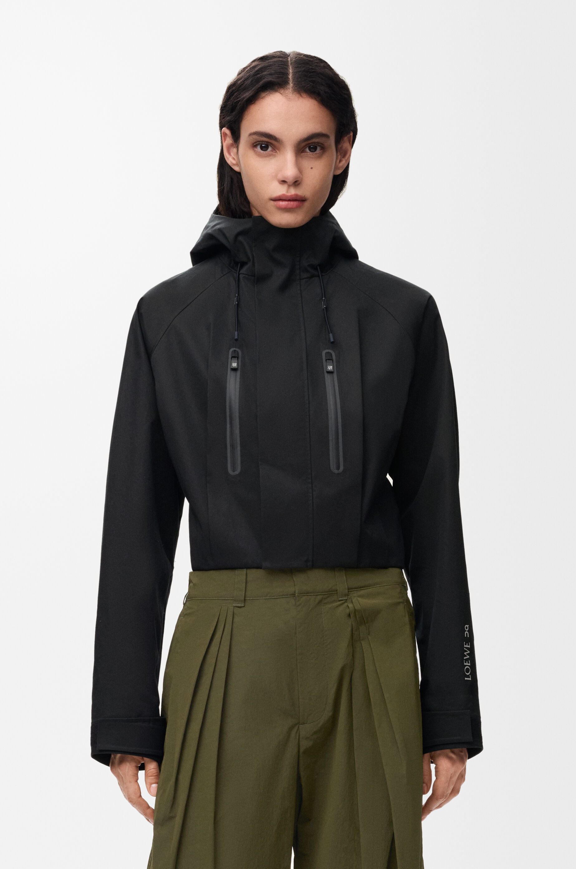 【正規品】LOEWE ブラック フード付きクロップドパーカー S 数回着用。 クロップド パーカー（テクニカルコットンシェル） ブラック - ロエベ