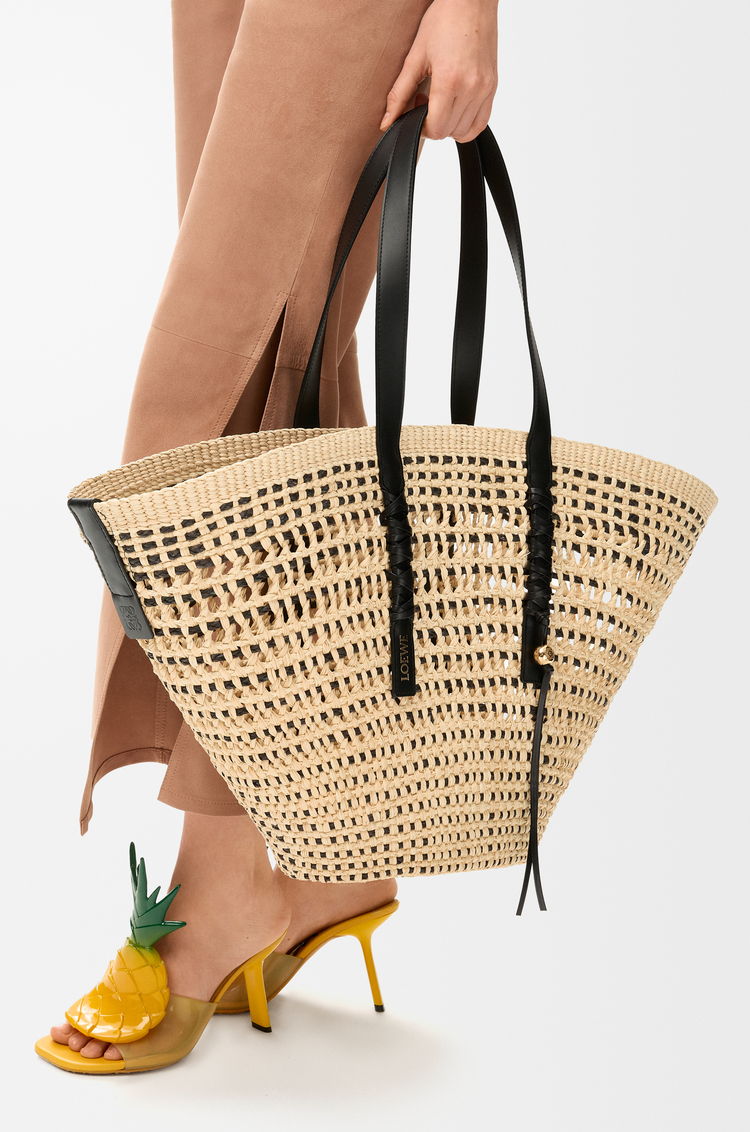 LOEWE Large Braid basket in iraca palm and calfskin Natural/Black
