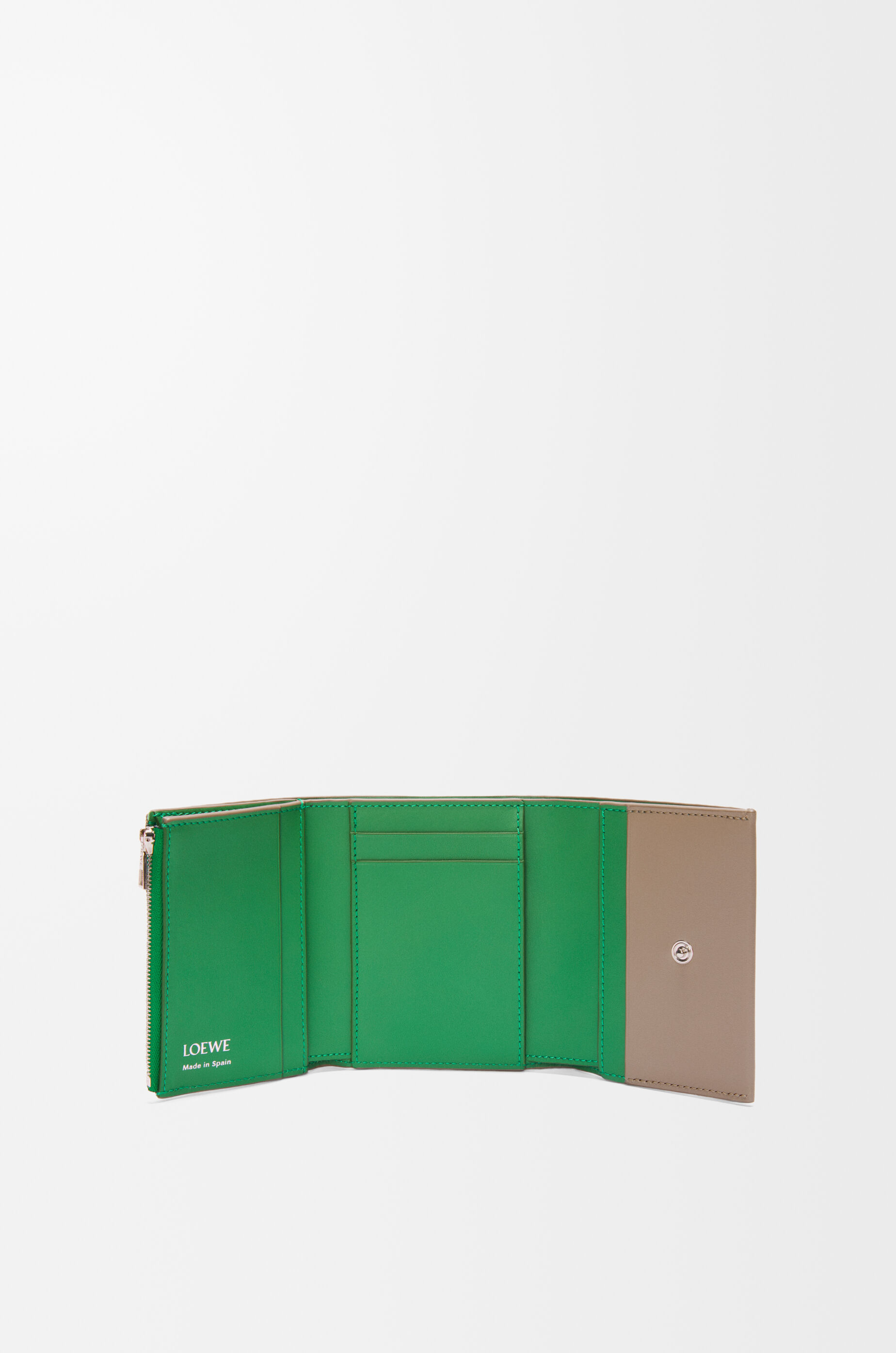 予約販売 トライフォールド ジップウォレット（シャイニーナパカーフ 小物