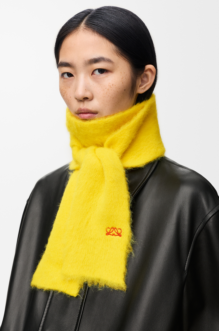 LOEWE Bufanda en alpaca Amarillo