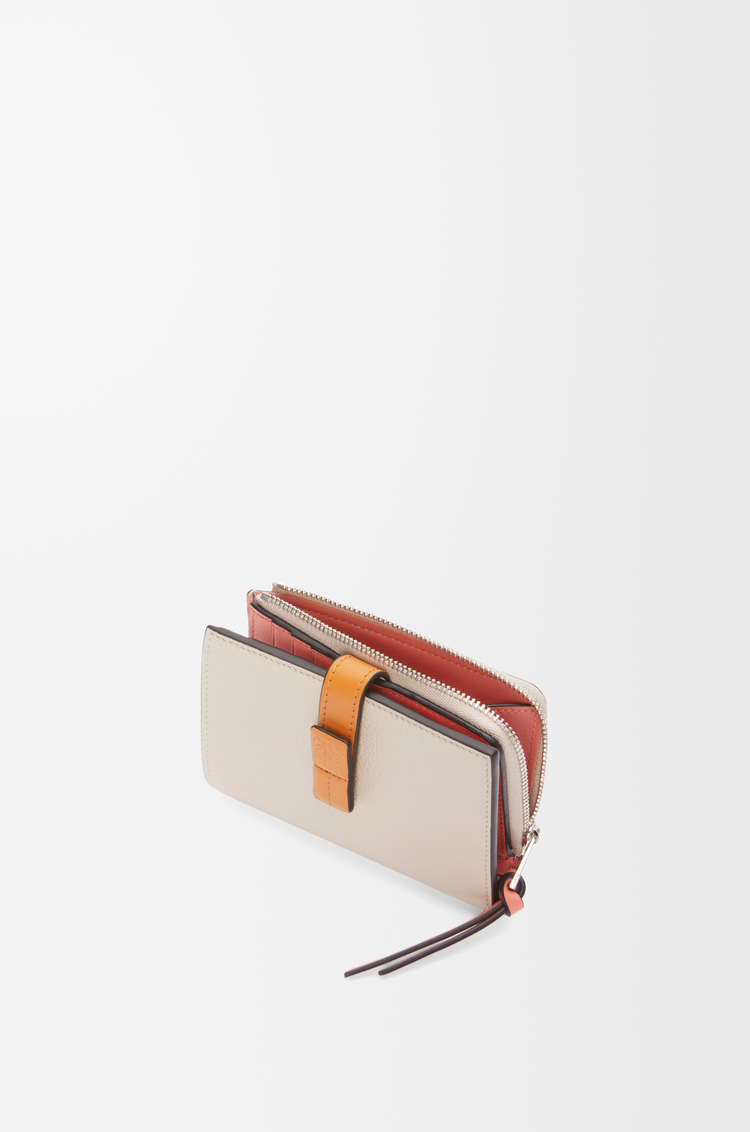LOEWE Slim zip bifold wallet in soft grained calfskin Light Oat/Honey