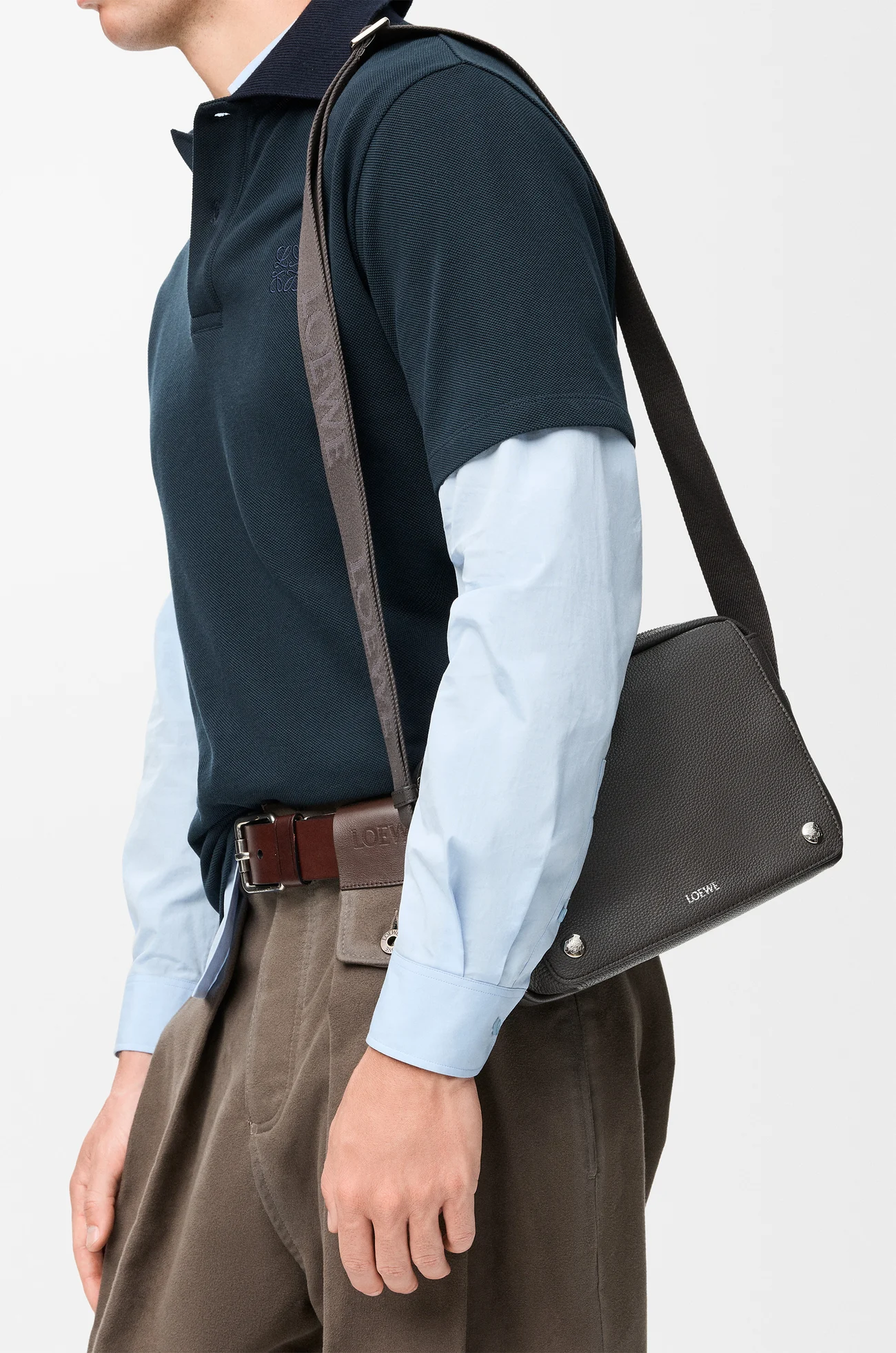 LOEWE Medium Pebble messenger bag in supple grained calfskin Dark Grey