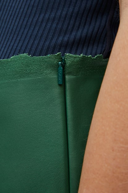 LOEWE Shorts aus Nappaleder Waldgrün plp_rd