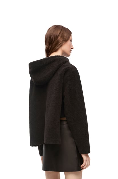 LOEWE Hooded jacket in shearling 棕色/海軍藍 plp_rd