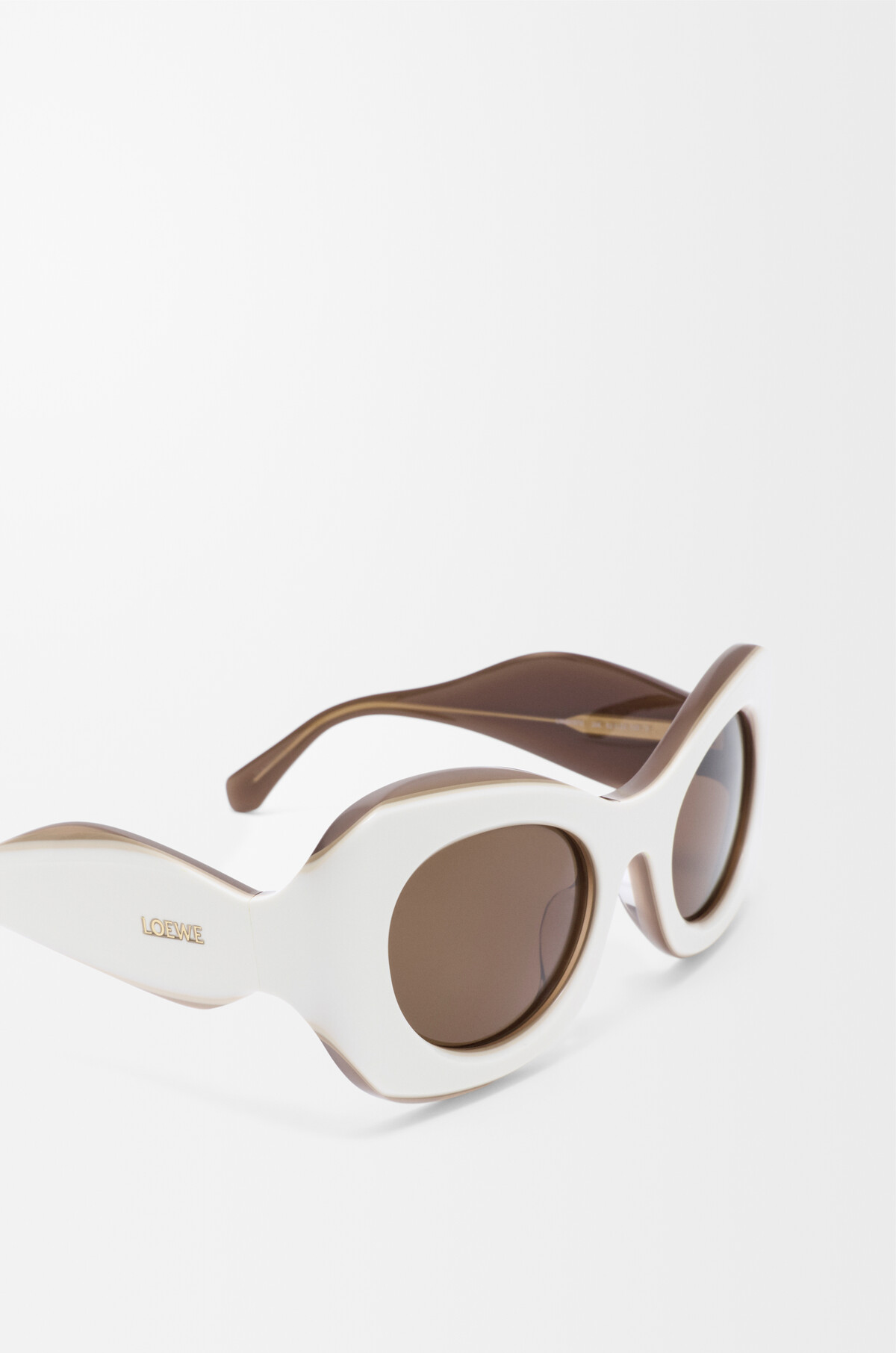 Loewe LW40133F 25A Butterfly Sunglasses – Ivory\\Smoke Loewe LW40133F 25A Sunglasses Ivory Butterfly Frame, Smoke  main image 2