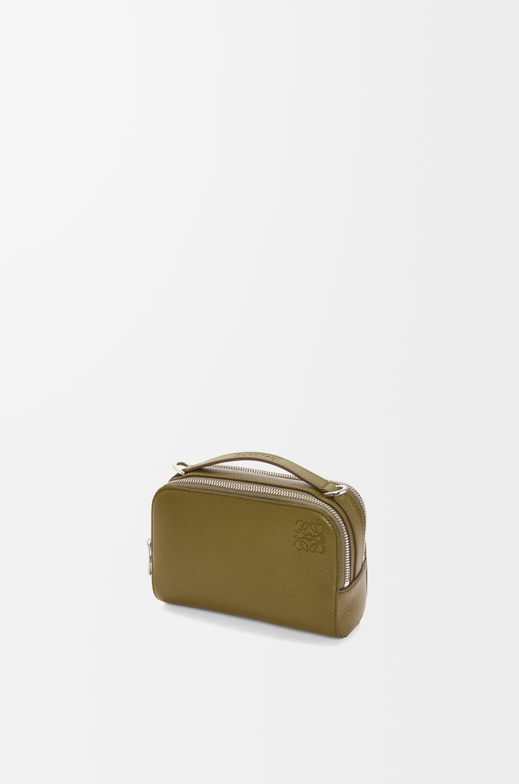 LOEWE 迷你柔软粒面牛皮革相机斜挎包 橄榄绿