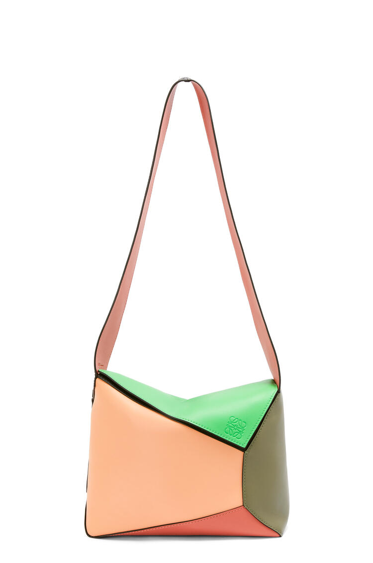 LOEWE Large Puzzle Hobo bag in nappa calfskin Apple Green/Pink Tulip pdp_rd