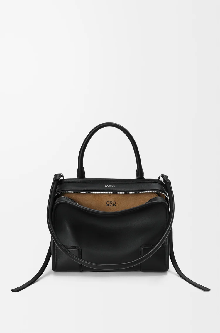 LOEWE Bolso Amazona 180 pequeño en piel de ternera suave Negro