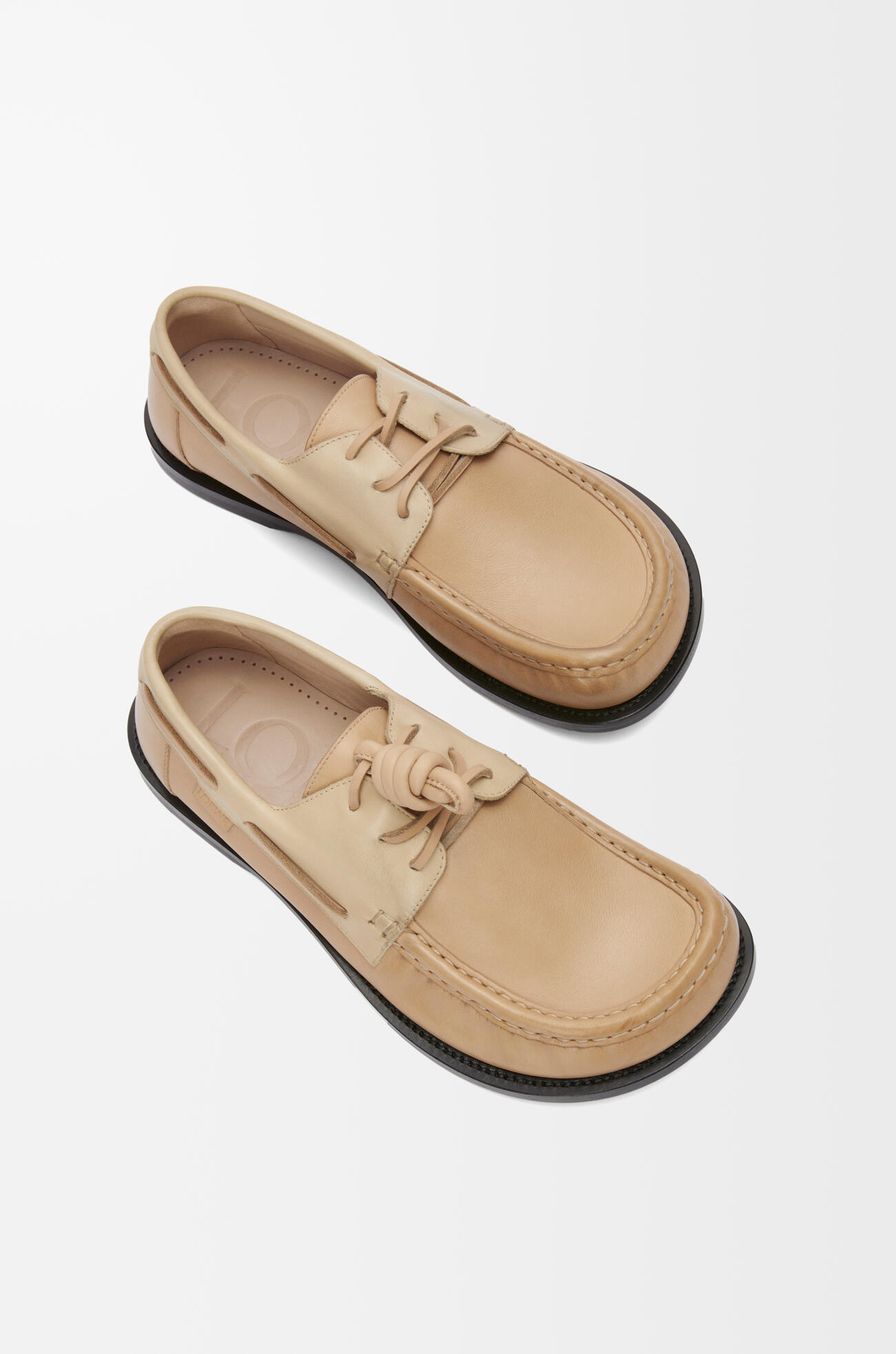 LOEWE Campo boat shoe in soft calfskin Sand/Cinnamon