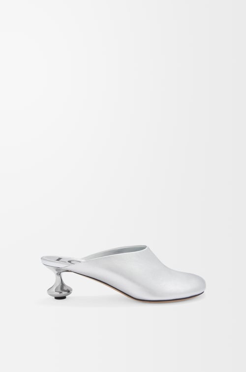 LOEWE トイ ミュール（ラミネートラム） シルバー