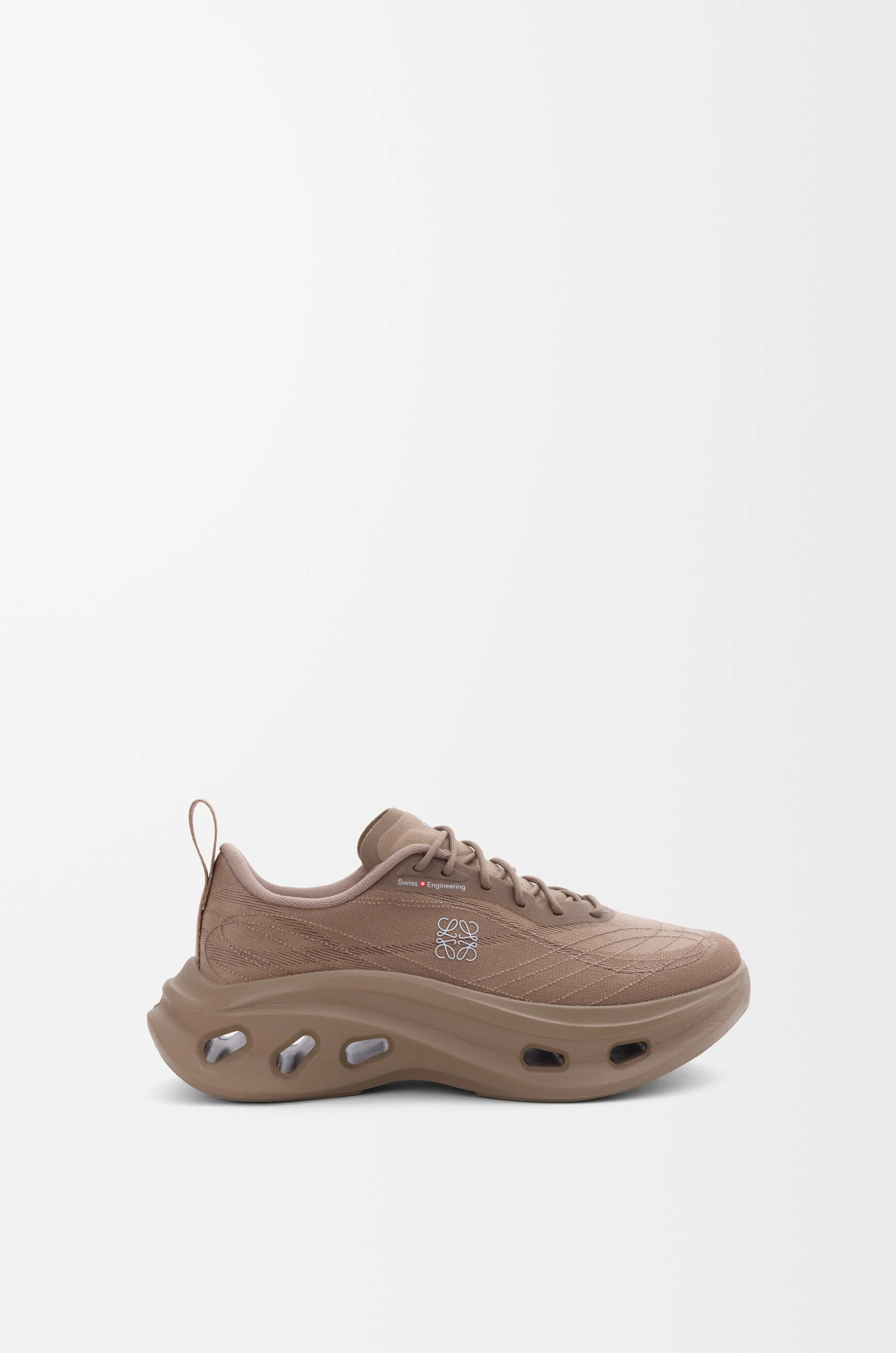 LOEWE × On FW26：Cloudsolo Hiker & Cloudtilt Cosmic - LOEWE
