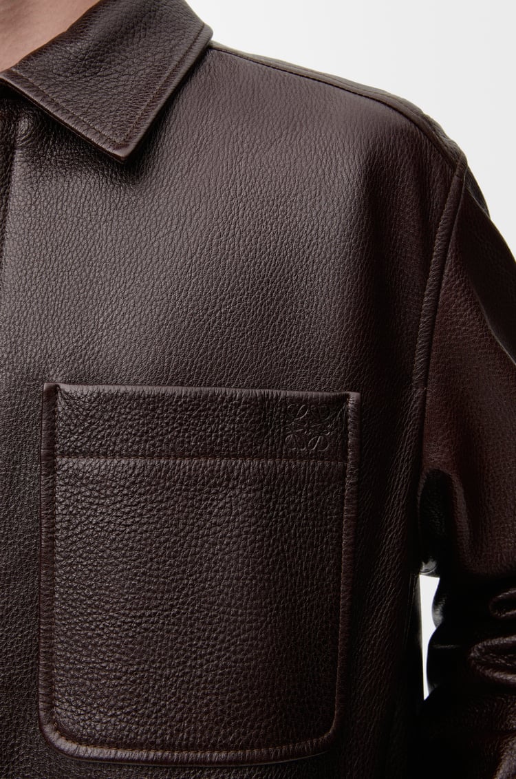 LOEWE Sobrecamisa en piel de ciervo Burgundy Oscuro
