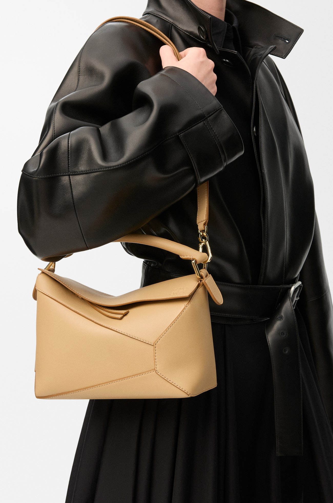 LOEWE Small Puzzle Edge bag in classic calfskin Silk Beige
