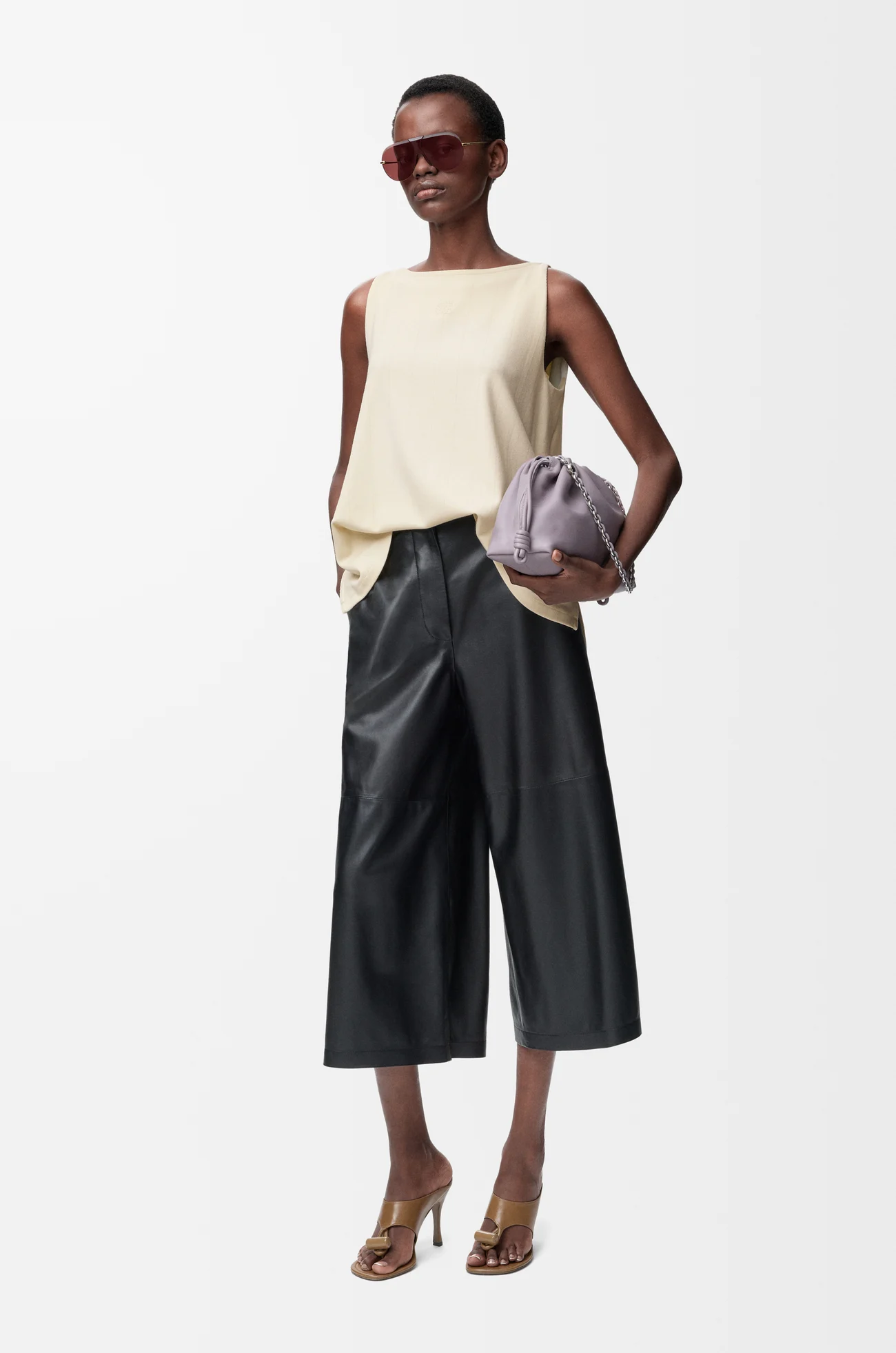 LOEWE Cropped trousers in nappa lambskin Black