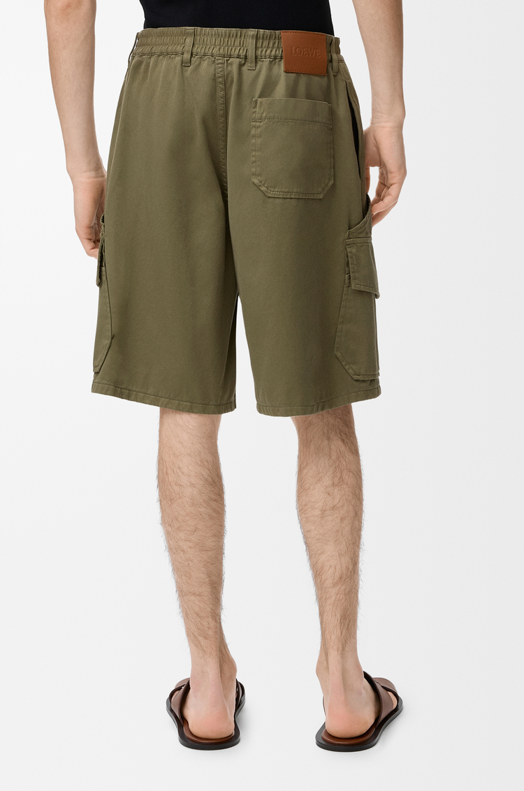 LOEWE Pantalón corto cargo en algodón Verde Caqui