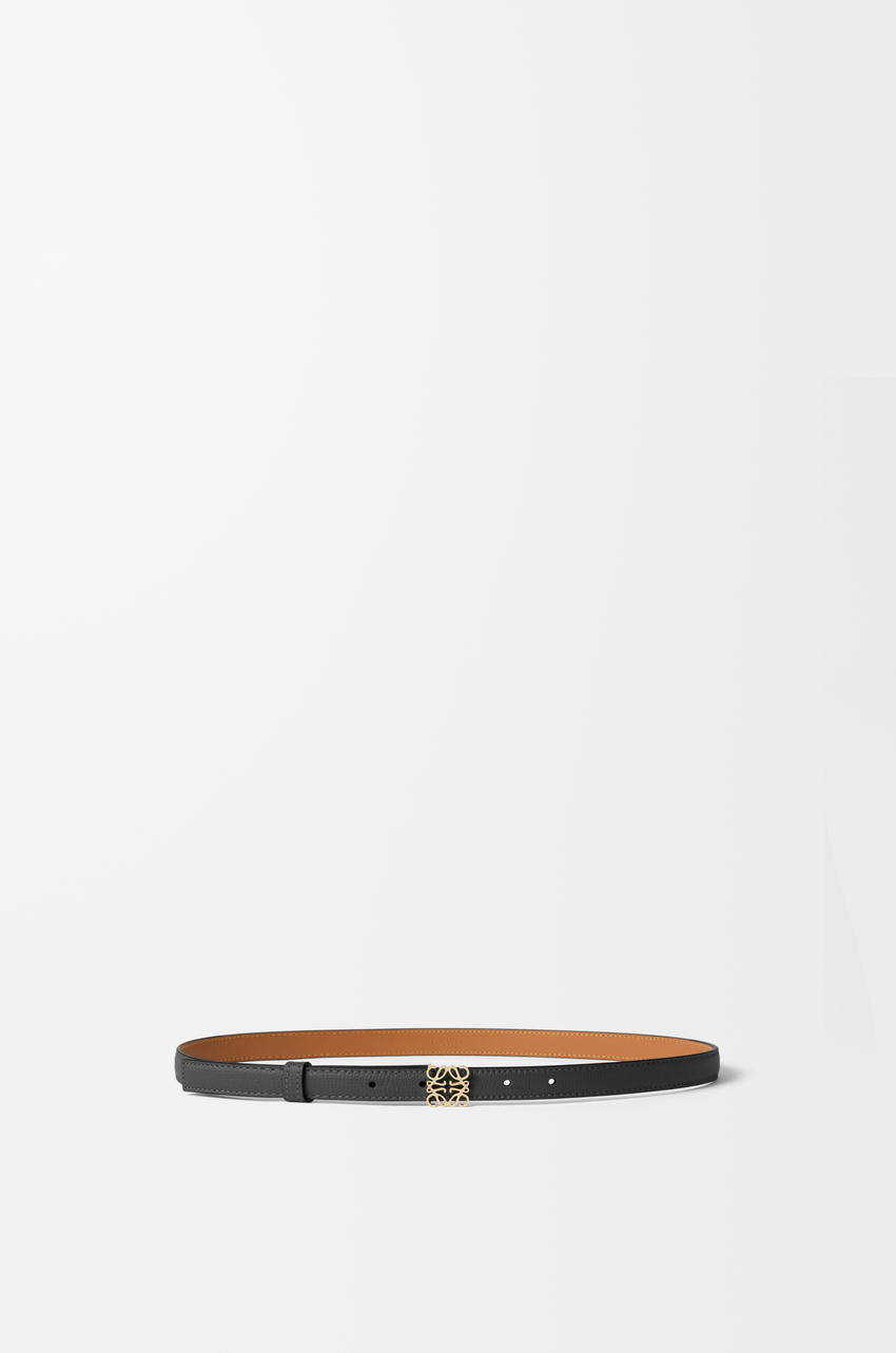 Anagram belt in pebble grain calfskin