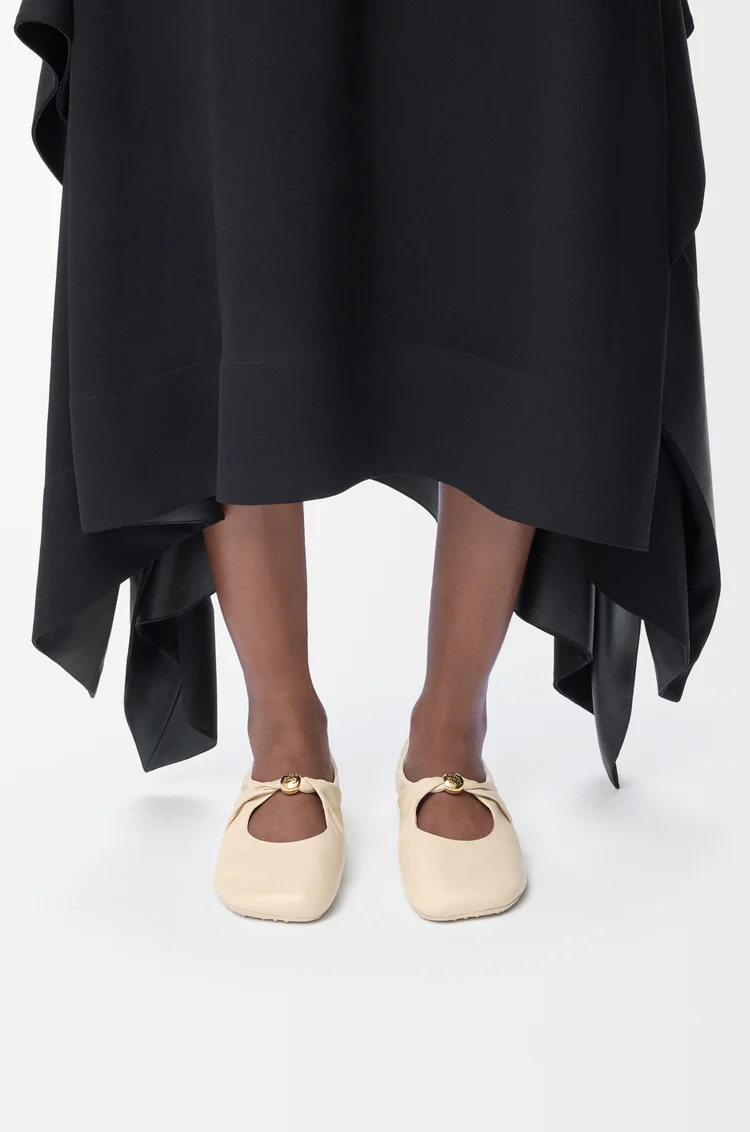 LOEWE Pebble Soft ballerina in nappa lambskin Dough