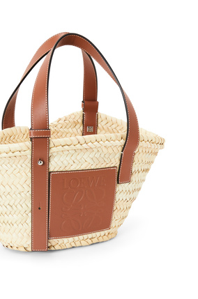 LOEWE Small Basket bag in palm leaf and calfskin Natural/Tan plp_rd