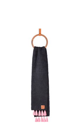 LOEWE Tassel scarf in wool mohair Black/Pink plp_rd