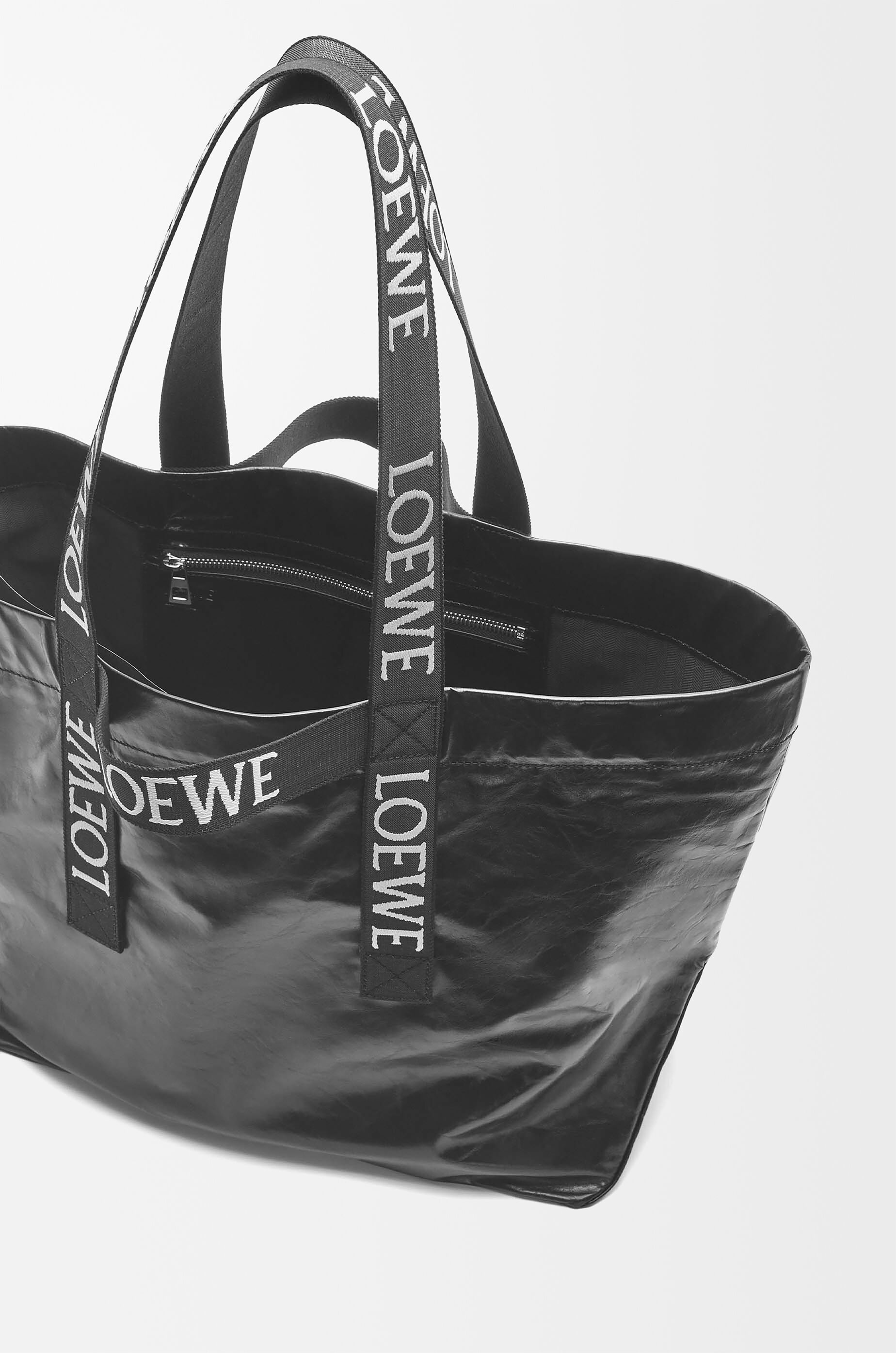 フォールドショッパー（ペーパーカーフ） ブラック - LOEWE