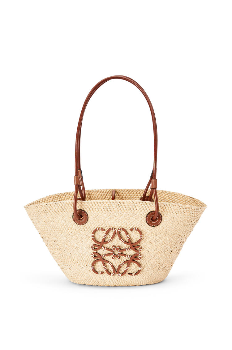 LOEWE 小号伊拉卡棕榈纤维和牛皮革 Anagram Basket 手袋 Natural/Tan pdp_rd