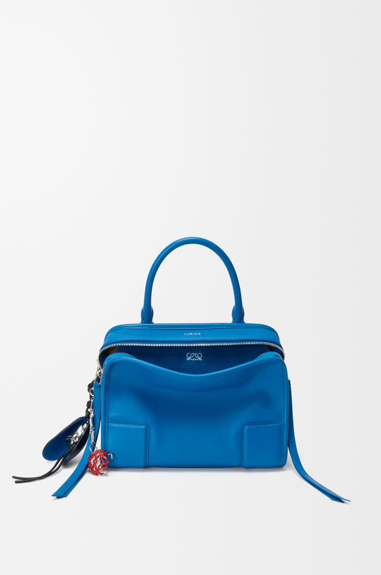 LOEWE Charm de concha en piel Negro