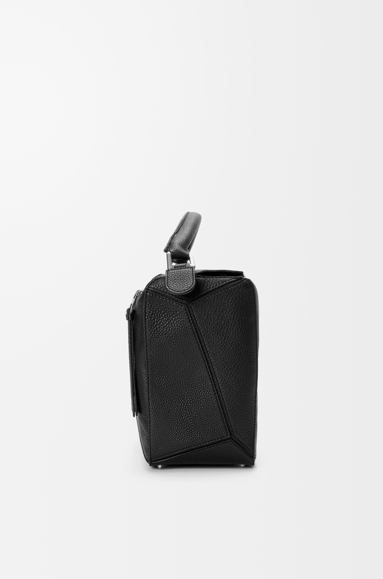 LOEWE Bolso Puzzle grande en piel de ternera graneada flexible Negro