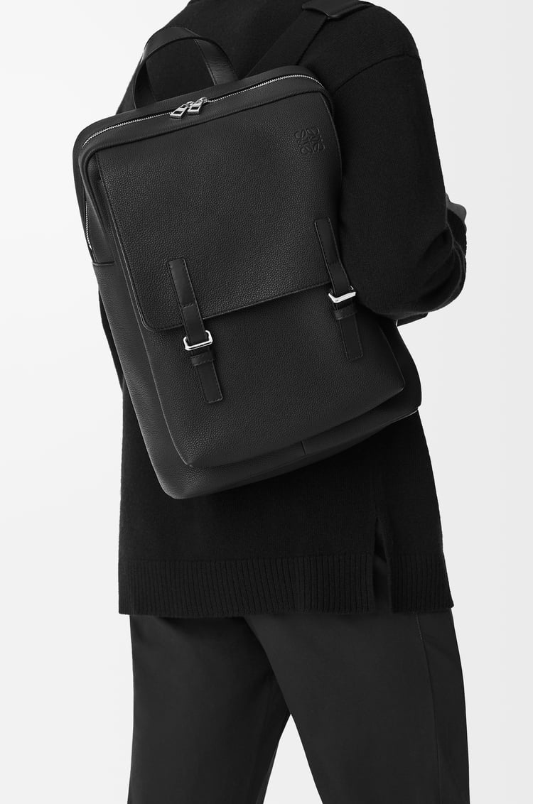 LOEWE Mochila Military en piel de ternera Antracita