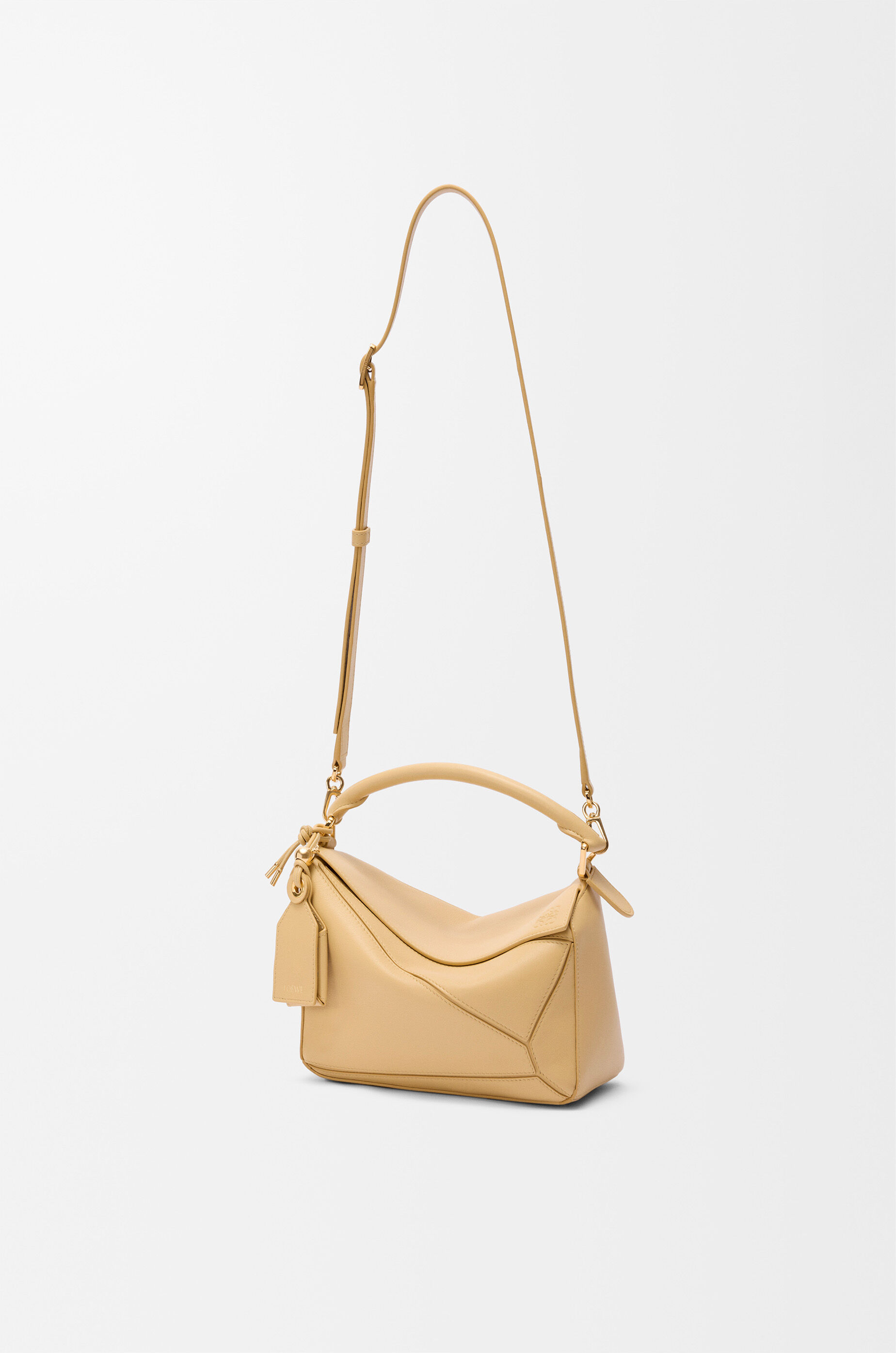 LOEWE フェザーライト パズルバッグ スモール（ナパラム） ダークバター