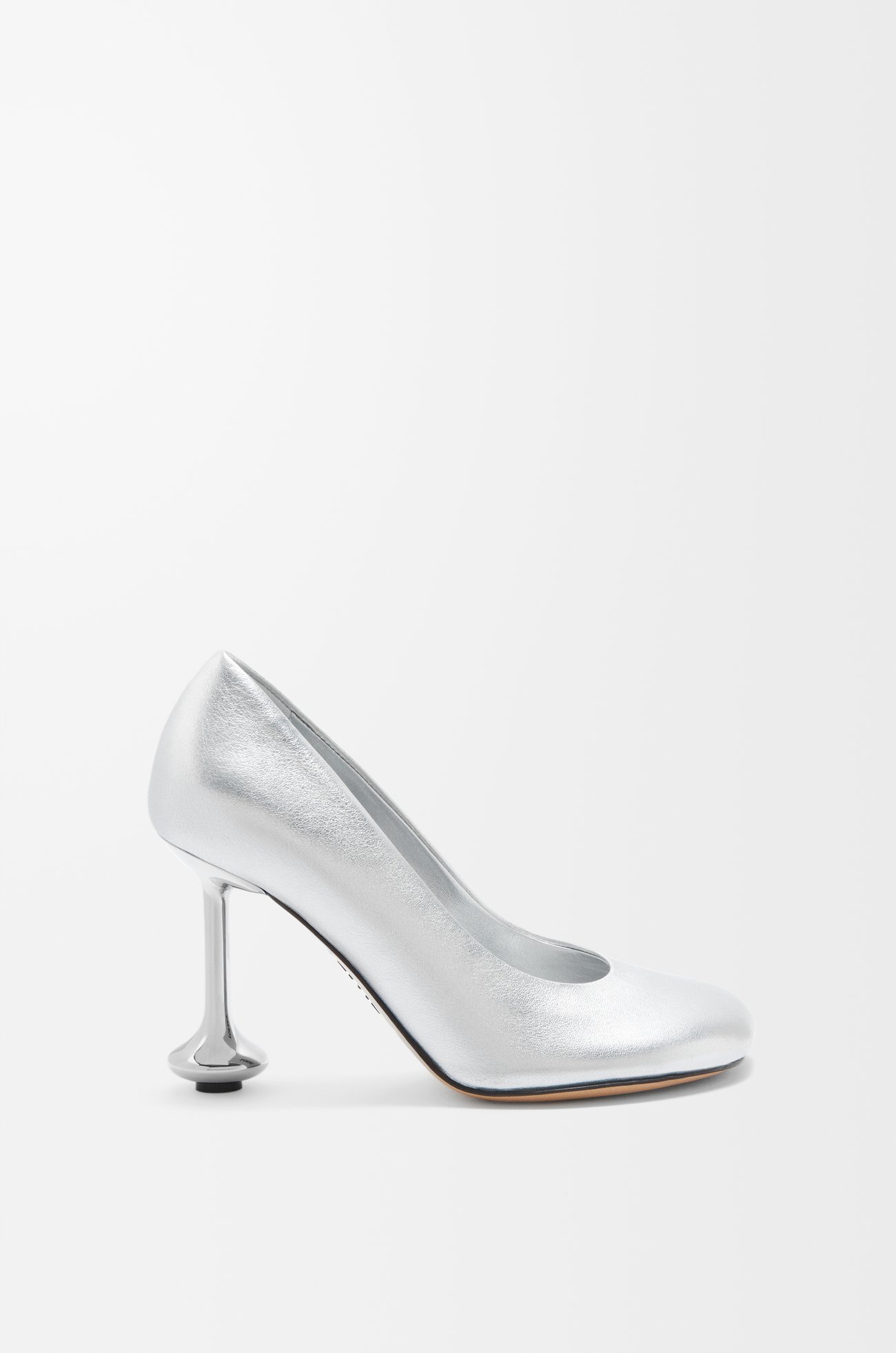 LOEWE Toy pump in laminated lambskin Silver plp_rd