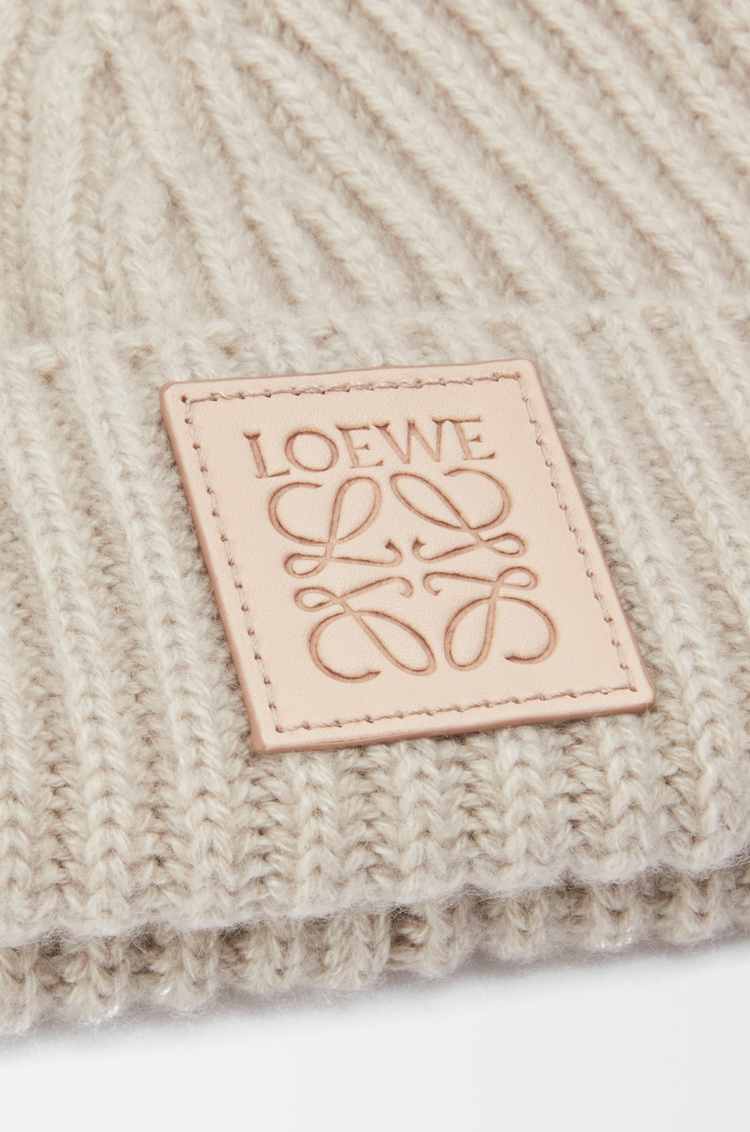 LOEWE Beanie in cashmere Light Beige