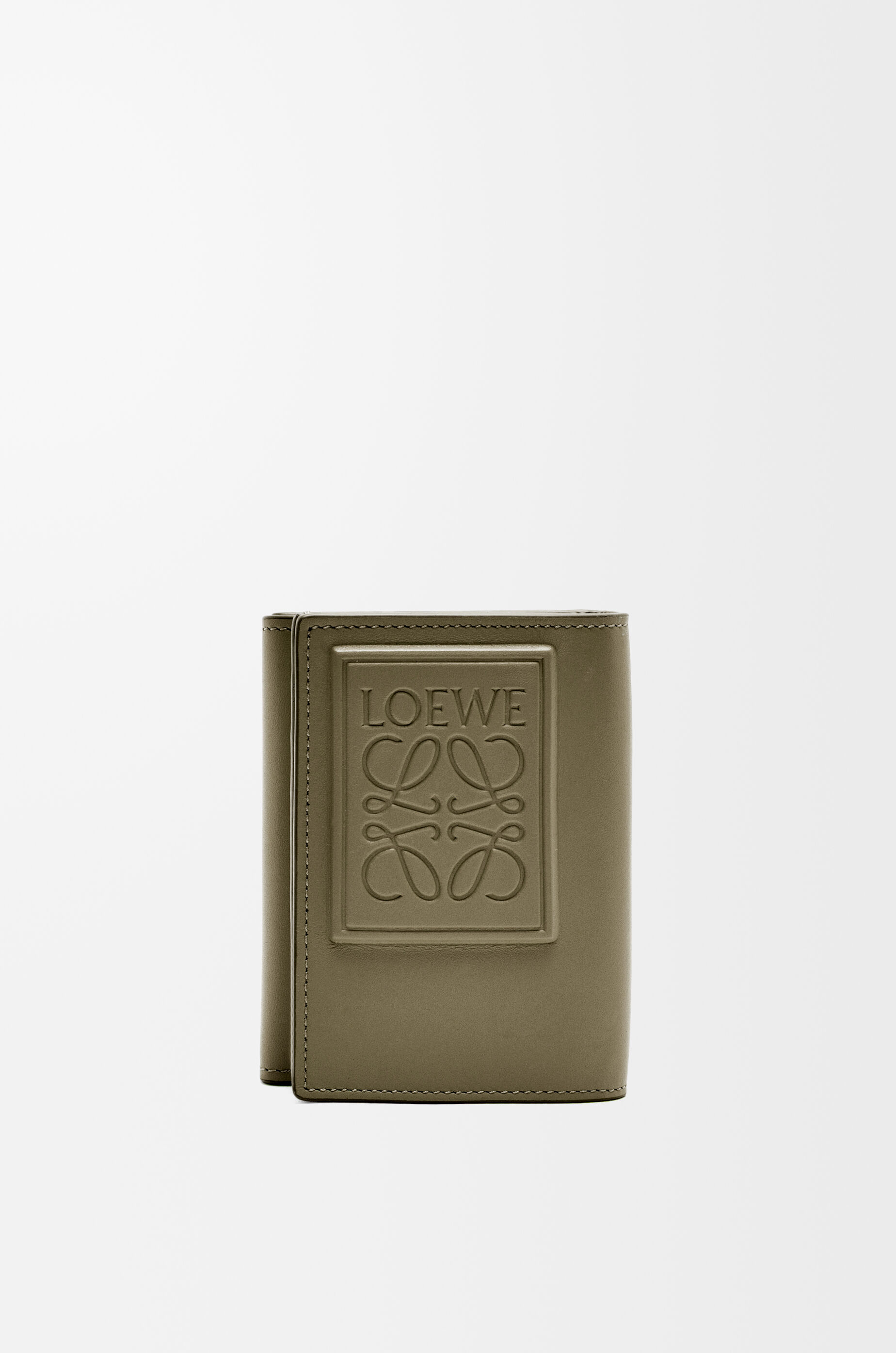 高級感 トライフォールド LOEWE - グリーン ウォレット（サテンカーフ） 小物