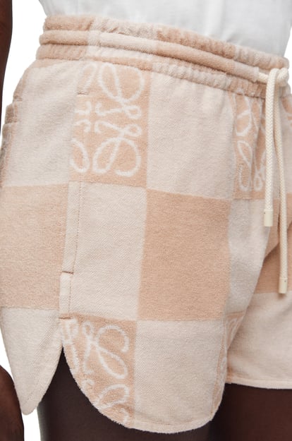 LOEWE Pantalón corto en jacquard de algodón Beige Tosca plp_rd