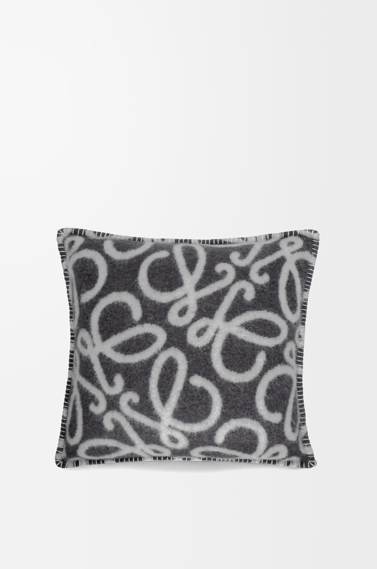 LOEWE Cojín Anagram en alpaca y lana Negro/Gris
