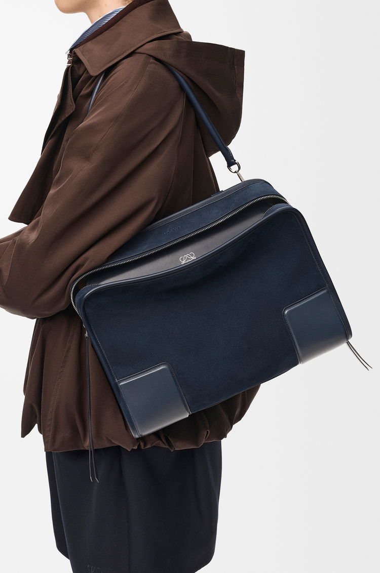 LOEWE Grand sac Amazona 180 en cuir velours Bleu Marine Profond