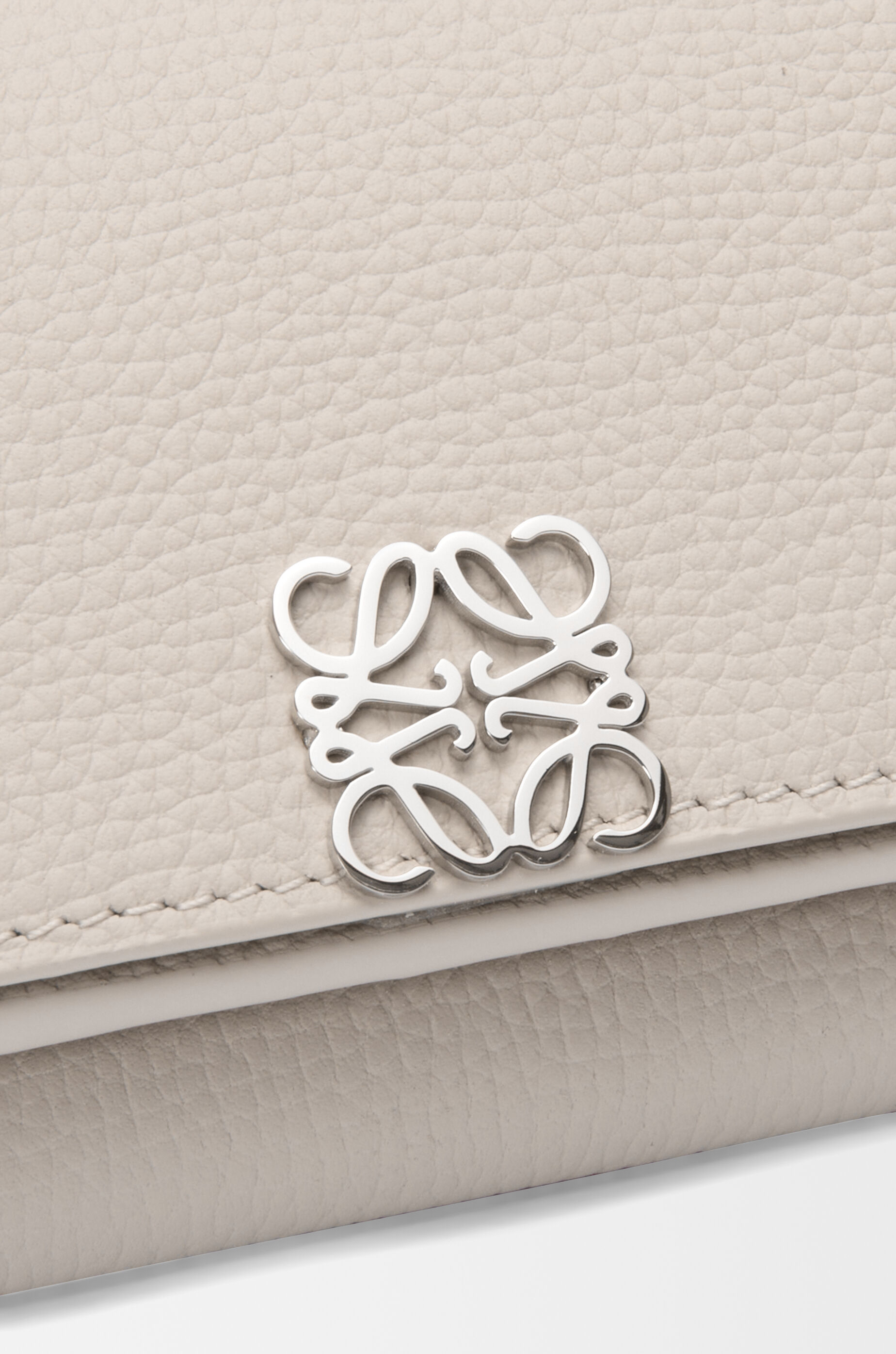 アナグラム トライフォールド ウォレット（ペブルグレインカーフ