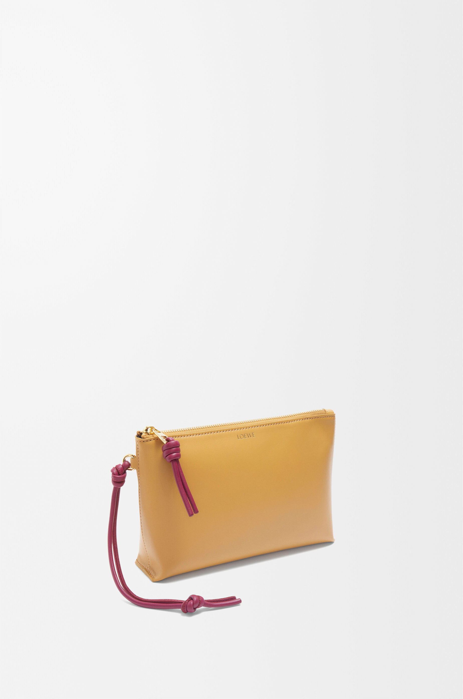 LOEWE ブローチ金属製 ポーチ付き アクセサリー
