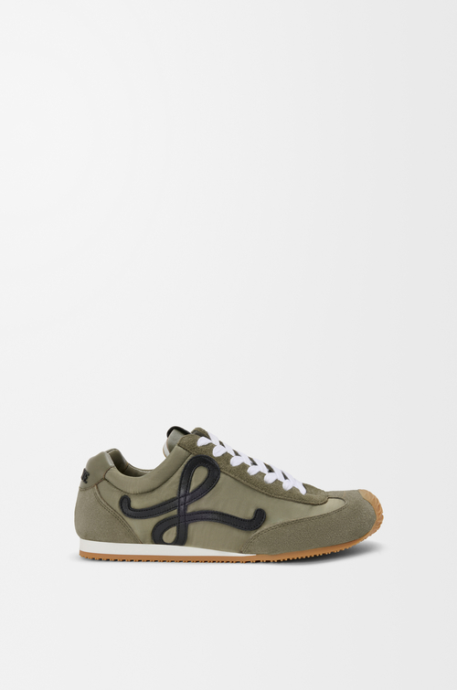 LOEWE Sneaker Ballet Runner 2.0 in nylon e pelle di vitello Kaki Chiaro/Nero/Bianco