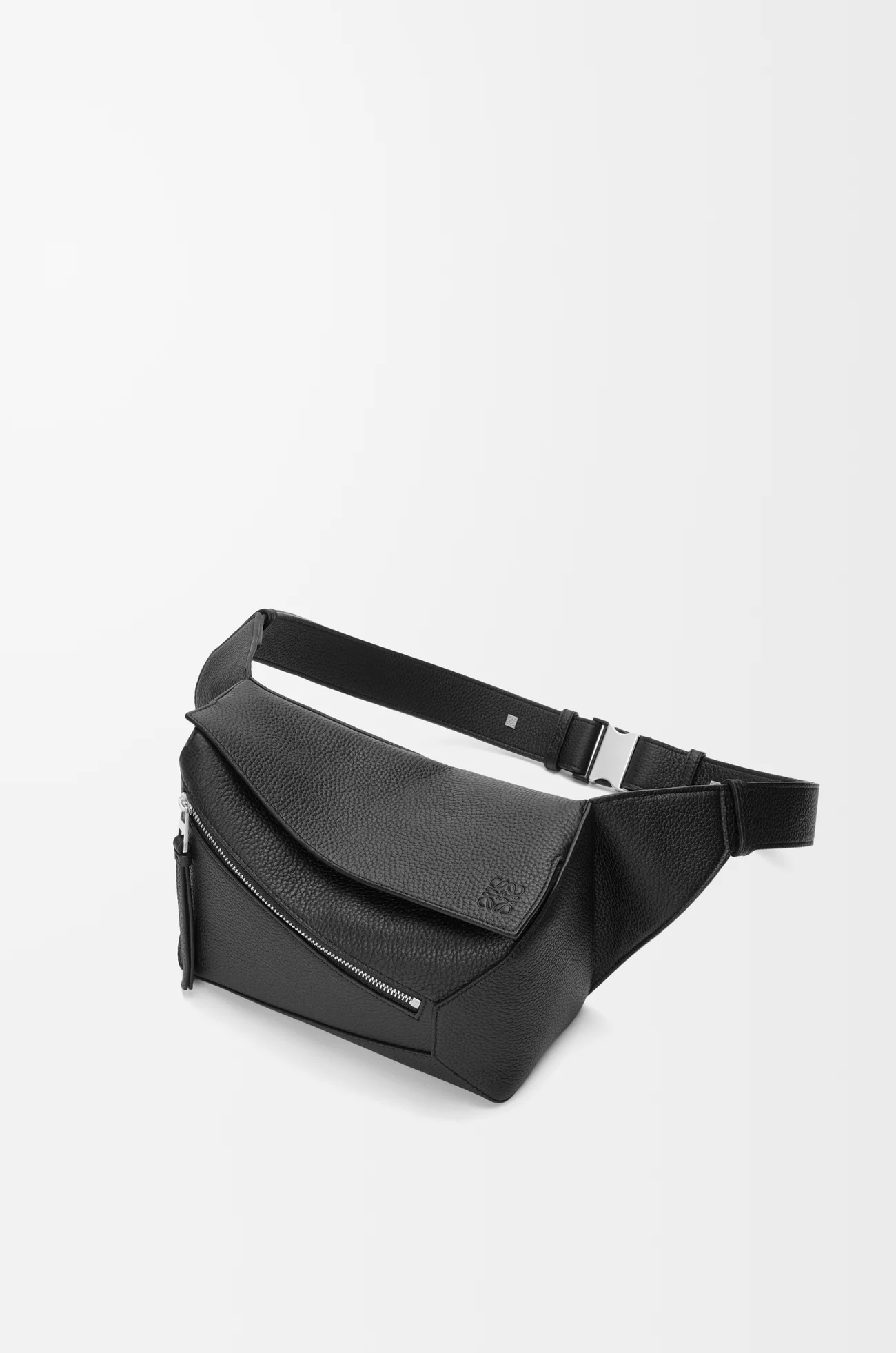LOEWE Small Puzzle bumbag in grained calfskin Black