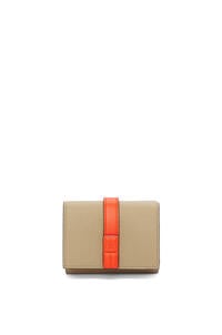 LOEWE Trifold wallet in soft grained calfskin Clay Green/Vivid Orange