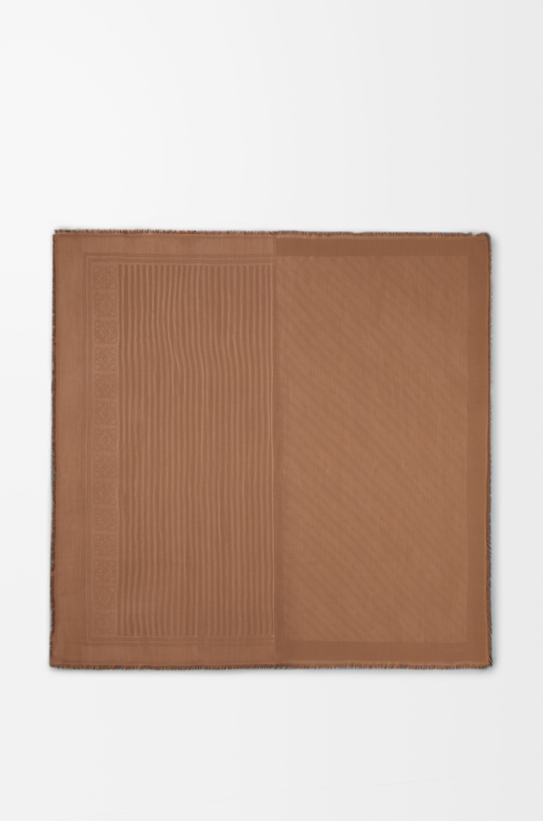 スカーフ（ウール&シルク） ブラウン - LOEWE