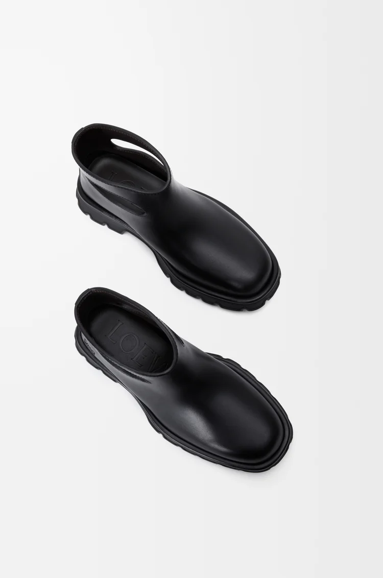 LOEWE Bobby bootie in vegetable-tanned calfskin Black