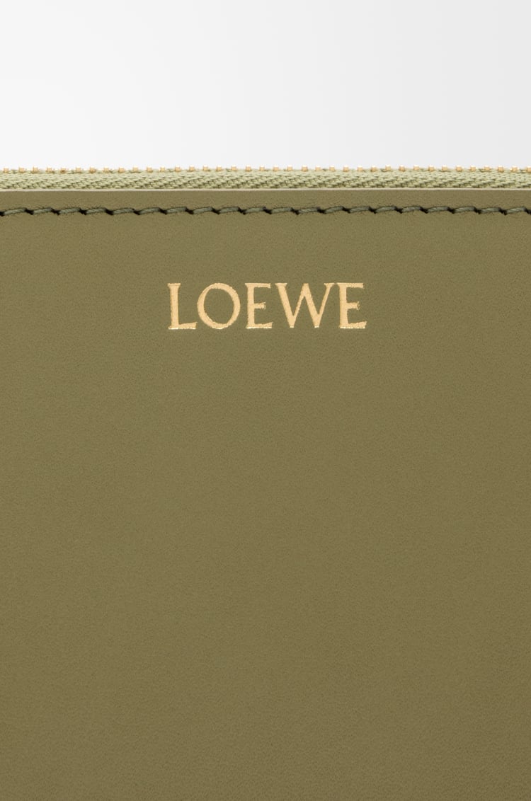 LOEWE 亮面纳帕牛皮革拉链硬币钱包 桉树绿/深海军蓝