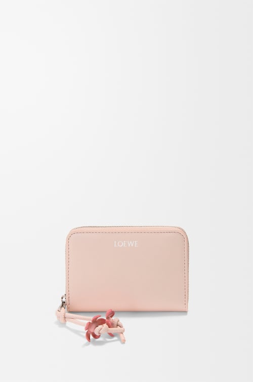 LOEWE Zipped coin purse in shiny nappa calfskin Talc/Candy plp_rd
