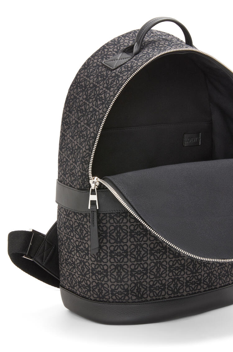 LOEWE Round backpack in Anagram jacquard and calfskin Anthracite/Black pdp_rd