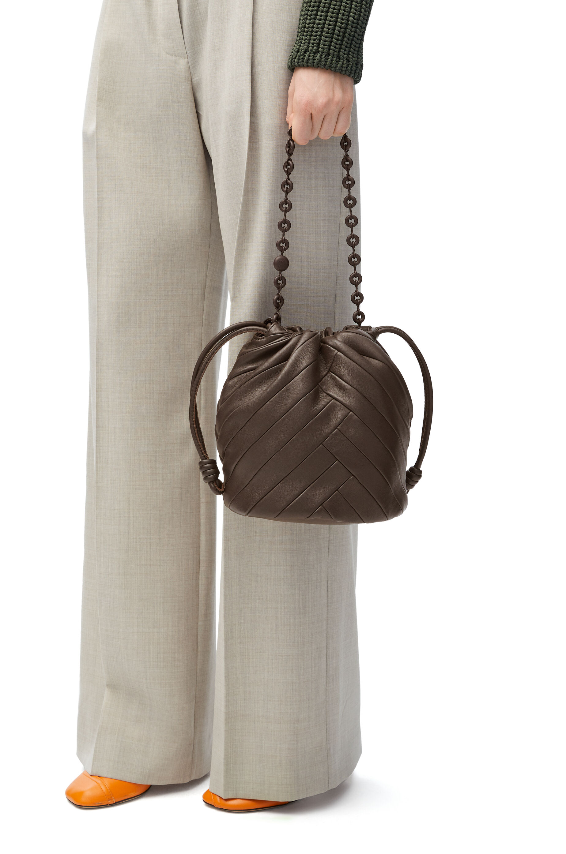 Loewe v bucket bag shop