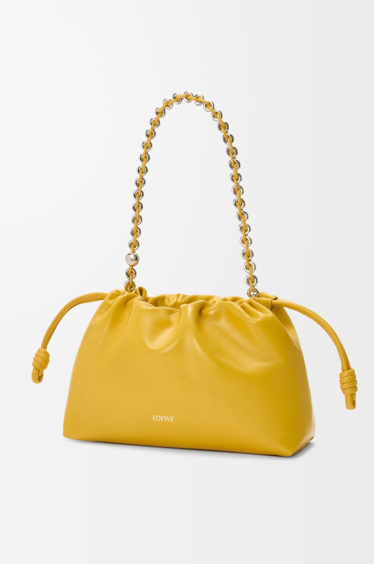 LOEWE フラメンコパース ミディアム（パテントナパラム） イエロー