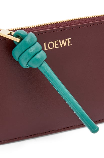 LOEWE Knot coin cardholder in shiny nappa calfskin Burgundy/Emerald plp_rd