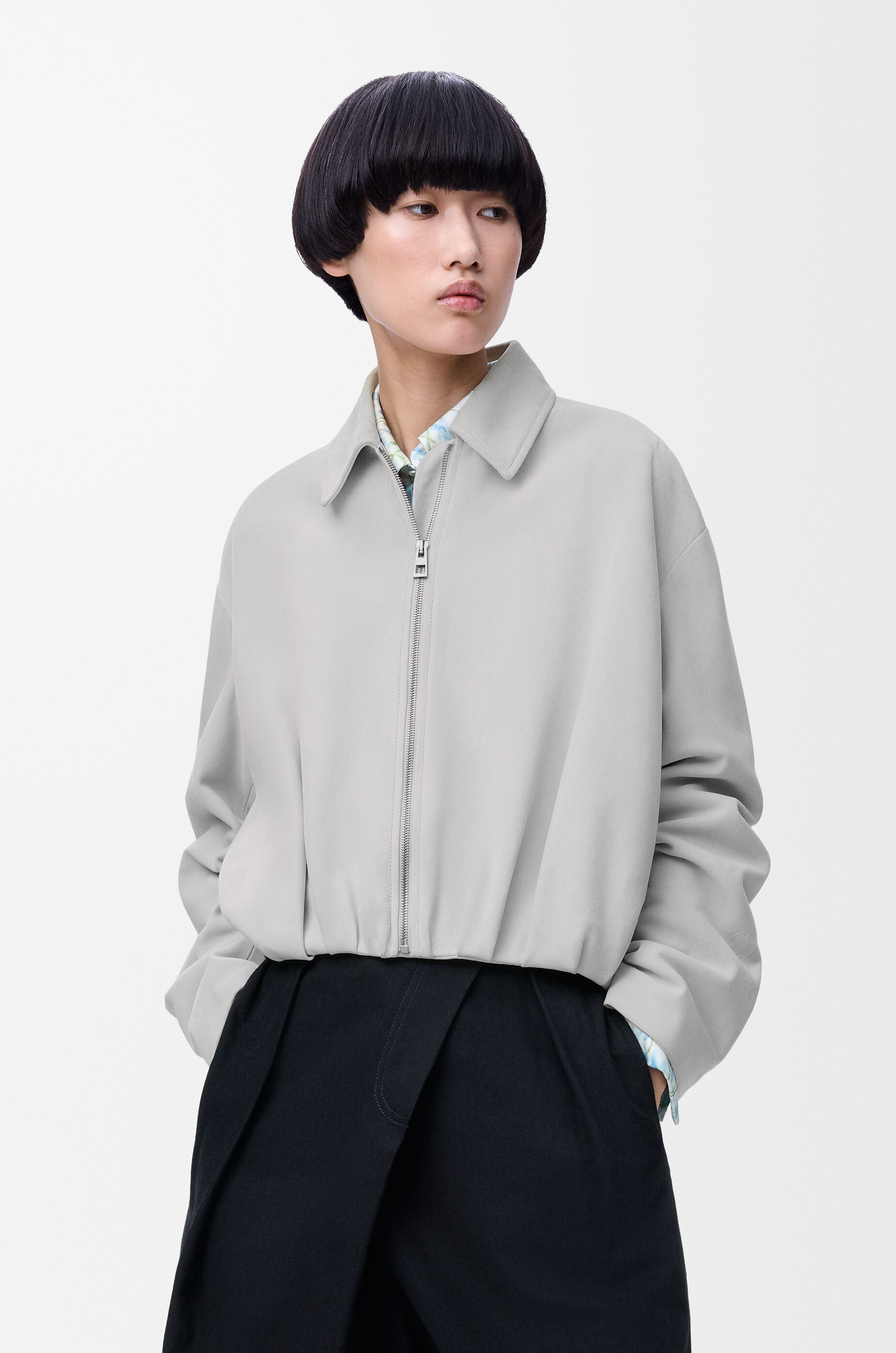 【23AW NEW】LOEWE_woman / フーデッド コート / Grey S359Y01XD8_1440_1F.jpg?sw=512&