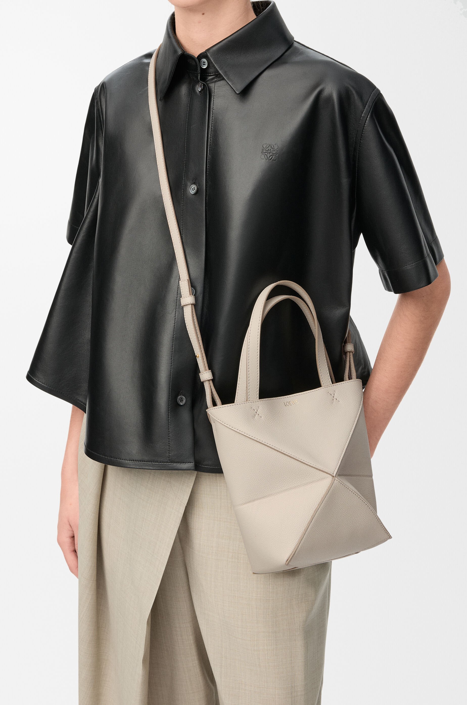 パズルフォルド【LOEWE】トート ミニサイズ パズルフォルドトート ミニ（シャイニーカーフ） ブラック - LOEWE